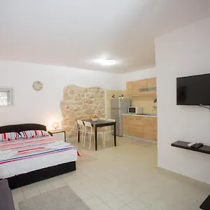 apartment-centar-nina.splithotels.org/