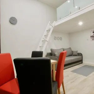 creative-apartment-csengery-3.inbudapesthotels.com/